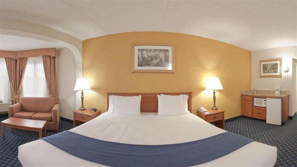 Holiday Inn Express & Suites Nashville-I-40 & I-24 Esterno foto