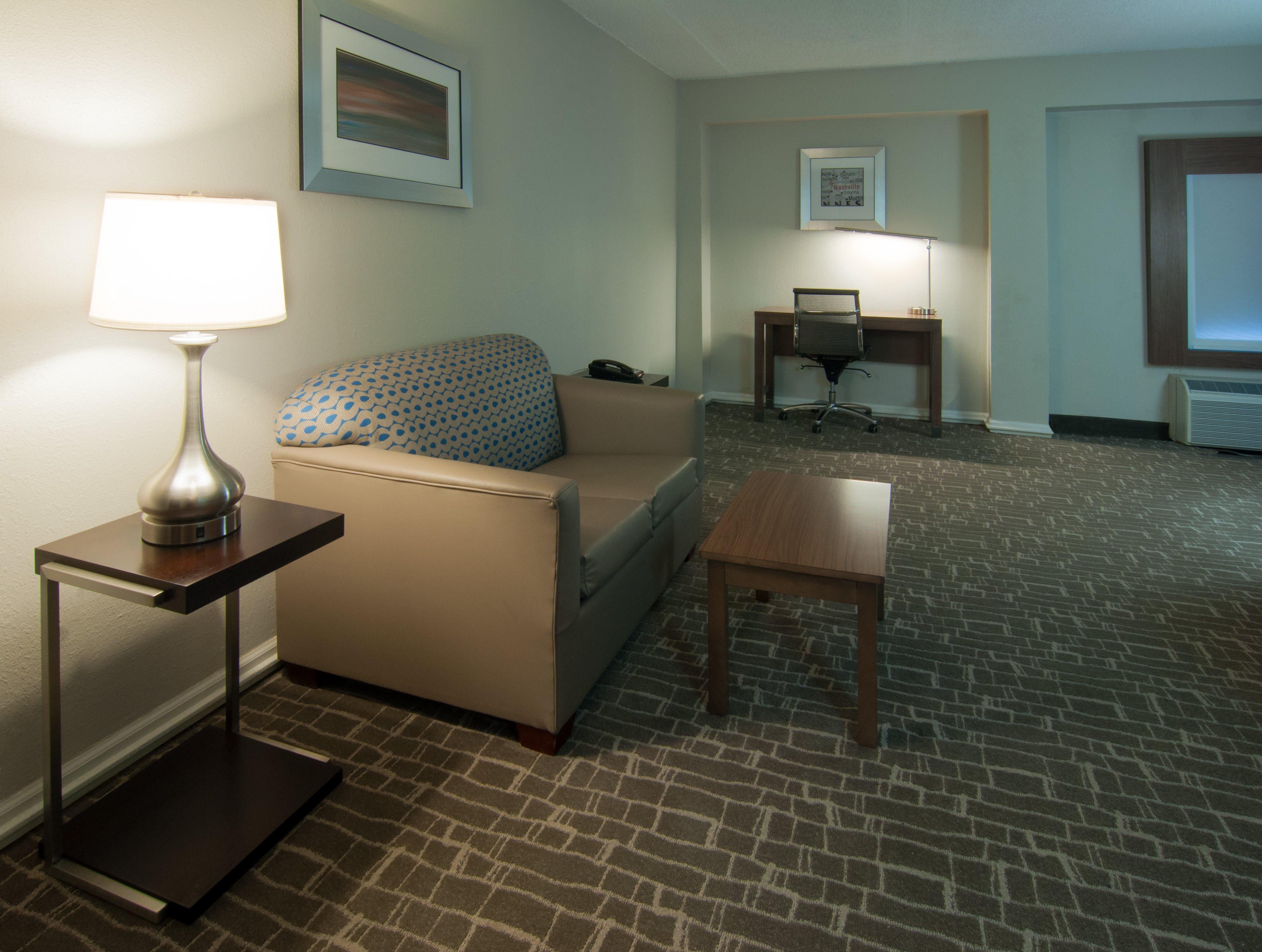 Holiday Inn Express & Suites Nashville-I-40 & I-24 Esterno foto